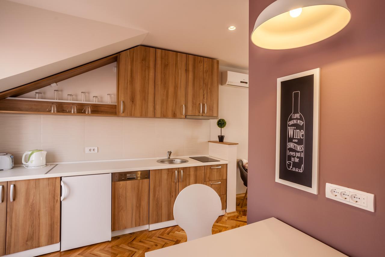 Apartmani Studio 兹雷尼亚宁 外观 照片
