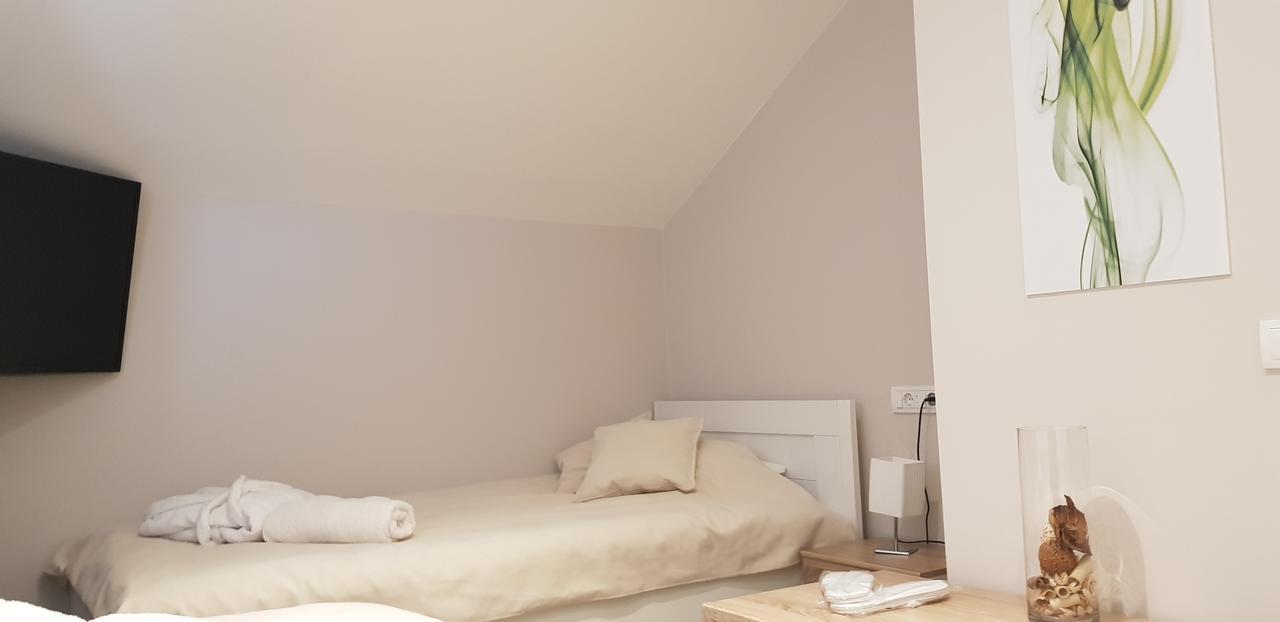 Apartmani Studio 兹雷尼亚宁 外观 照片